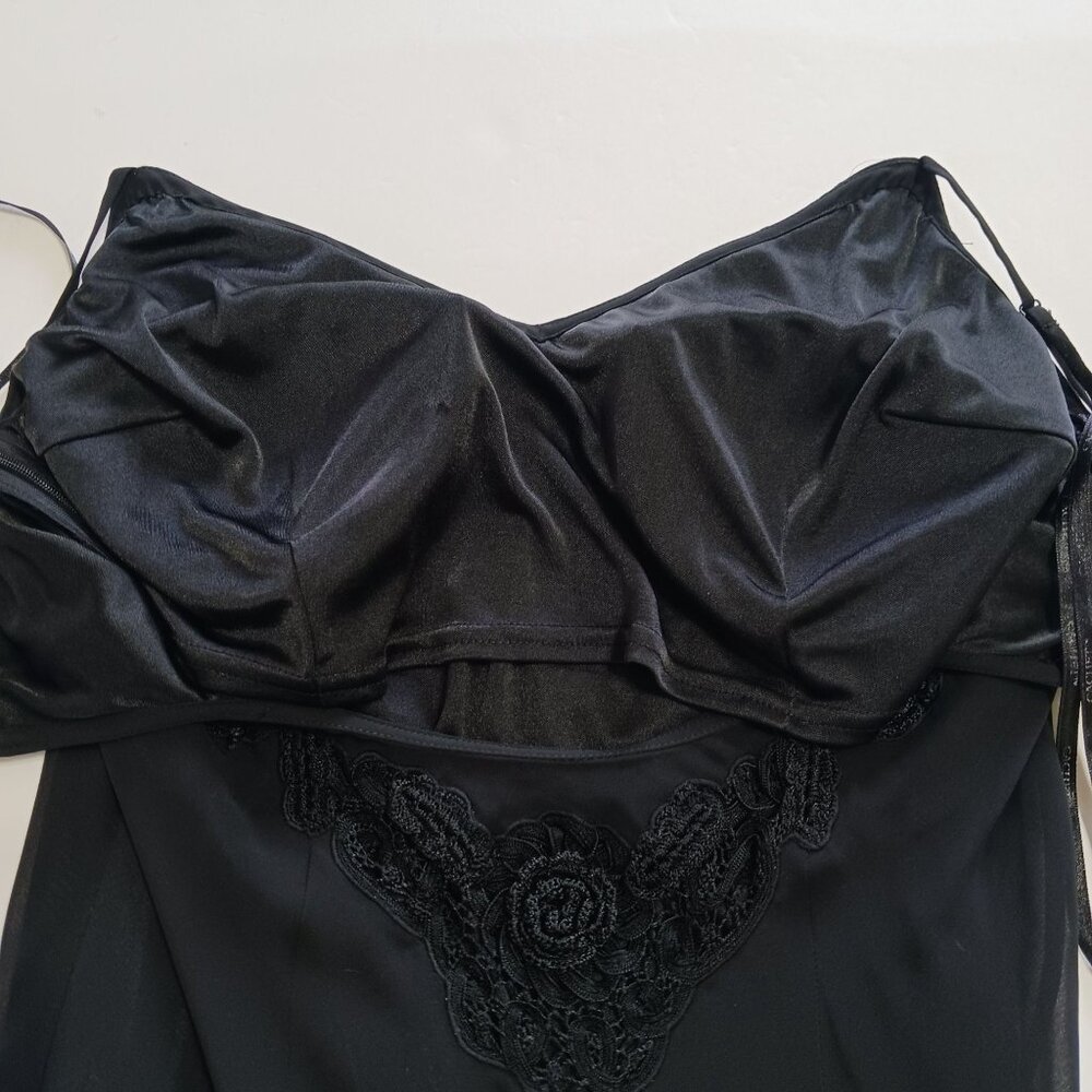Vintage Cachet Y2K Black Handkerchief Hem Midi Dress Crochet Details Size 12 - Picture 9 of 14